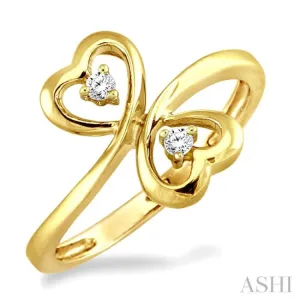 1/20 Ctw Round Cut Dual Heart Diamond Ring in 10K Yellow Gold