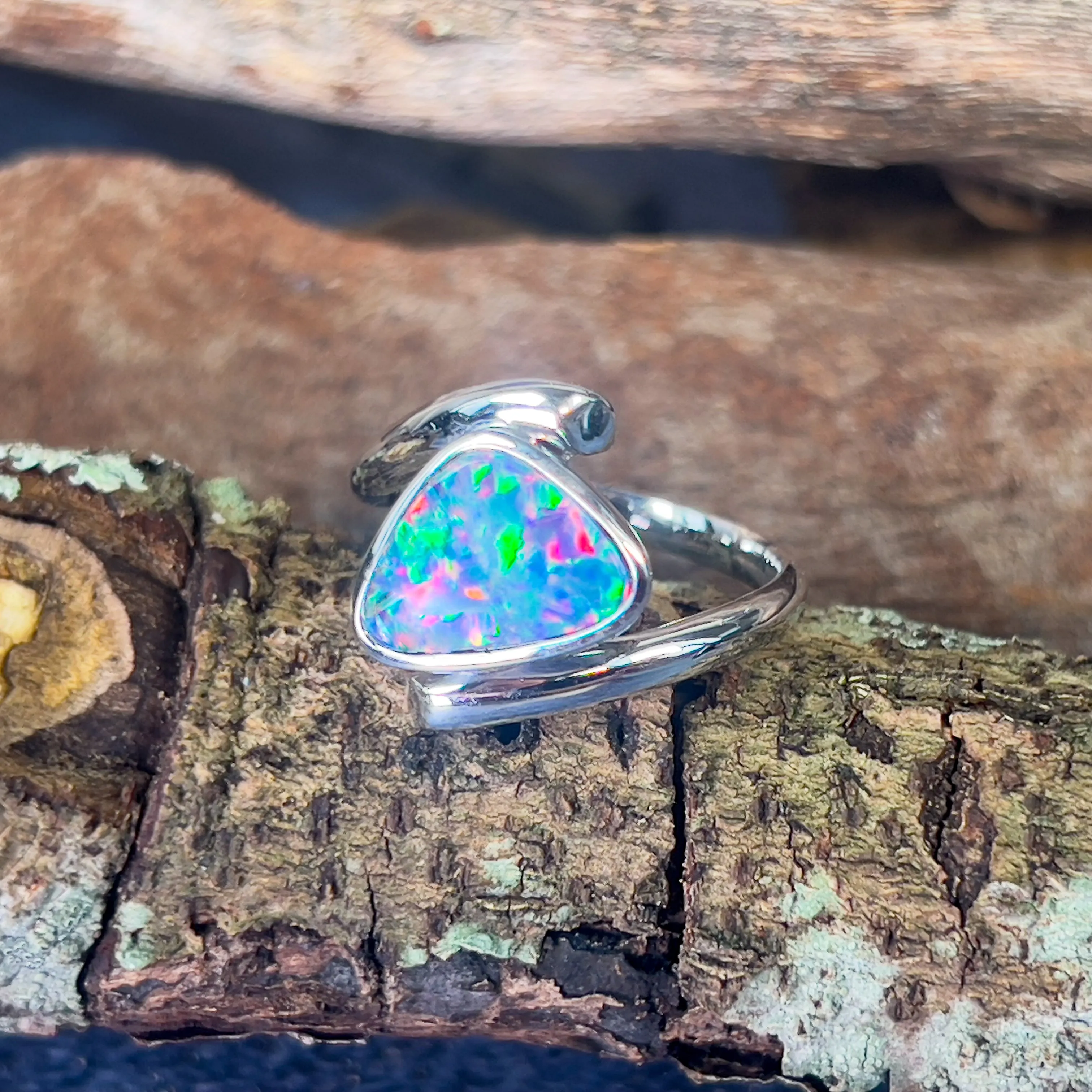 14kt White Gold split shank Opal doublet red colour ring