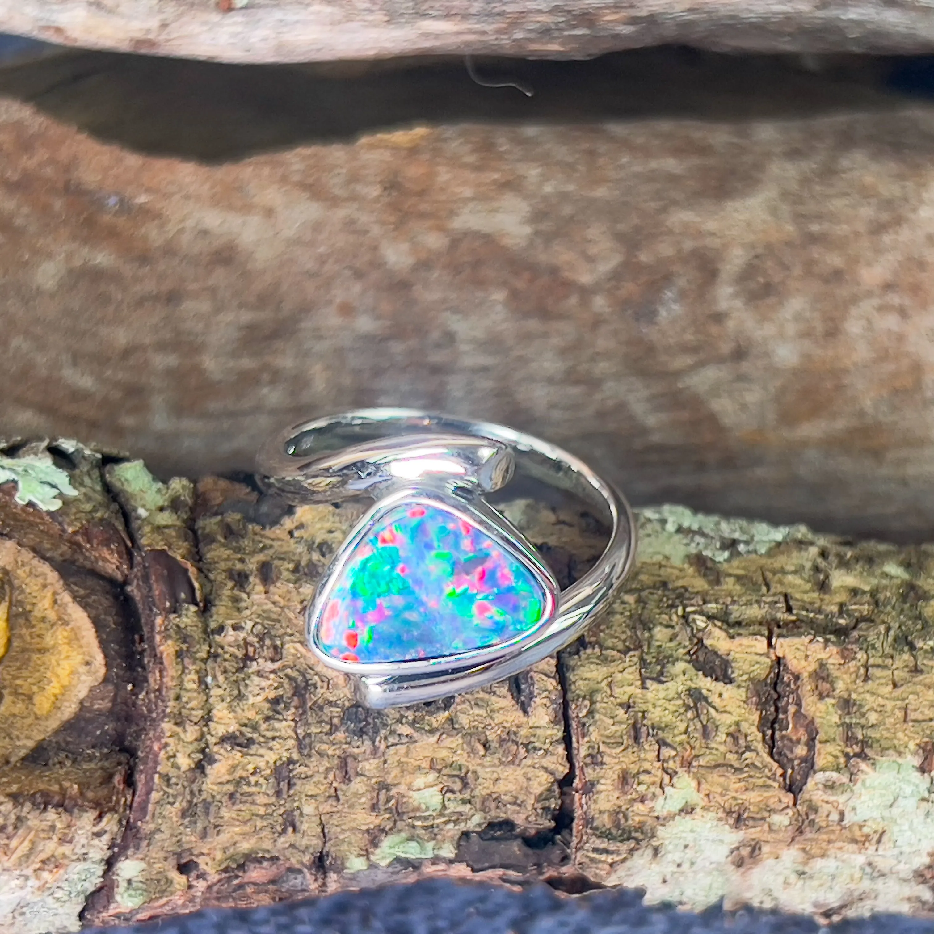 14kt White Gold split shank Opal doublet red colour ring