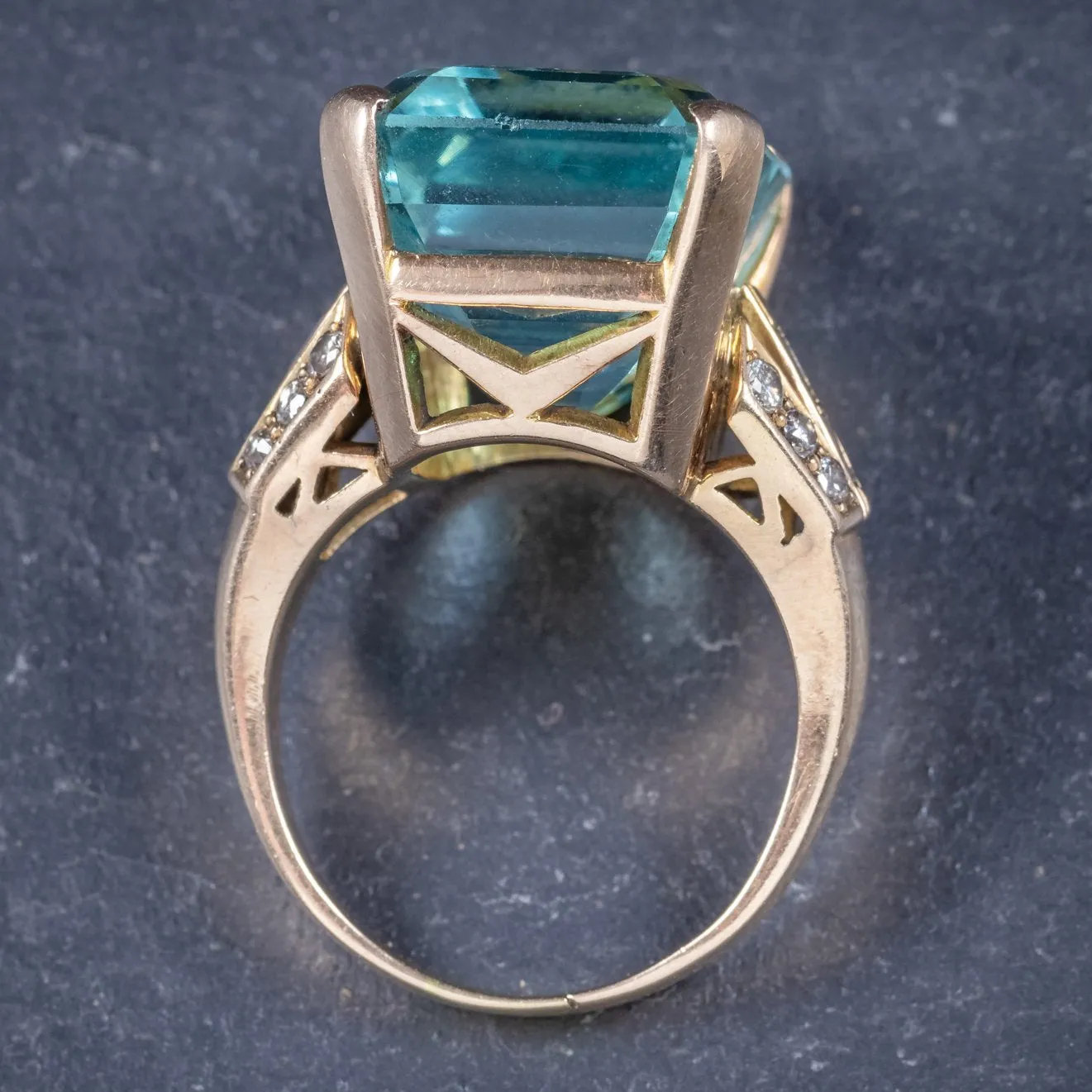 Art Deco Aquamarine Ring 18Ct Gold 28Ct Aqua