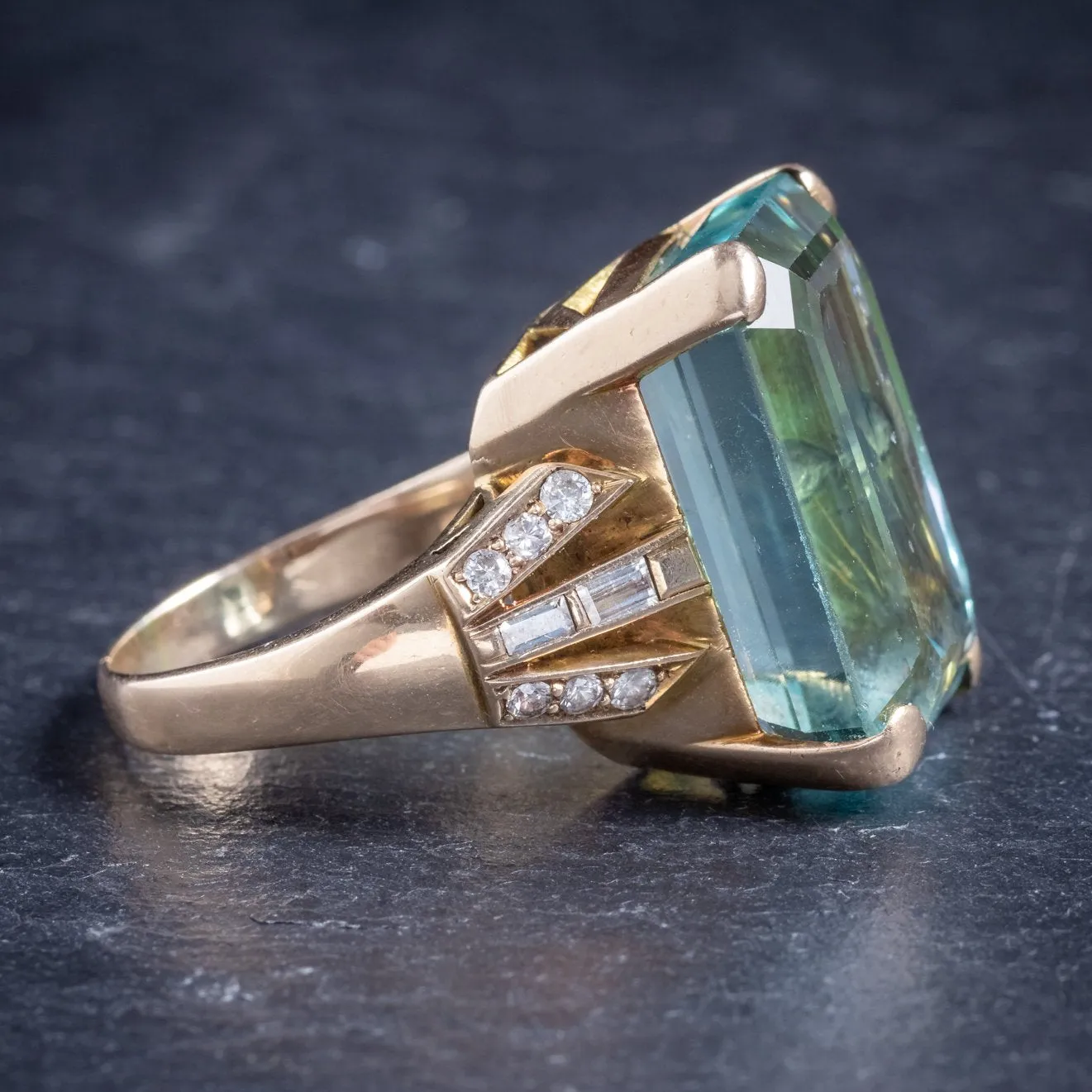 Art Deco Aquamarine Ring 18Ct Gold 28Ct Aqua