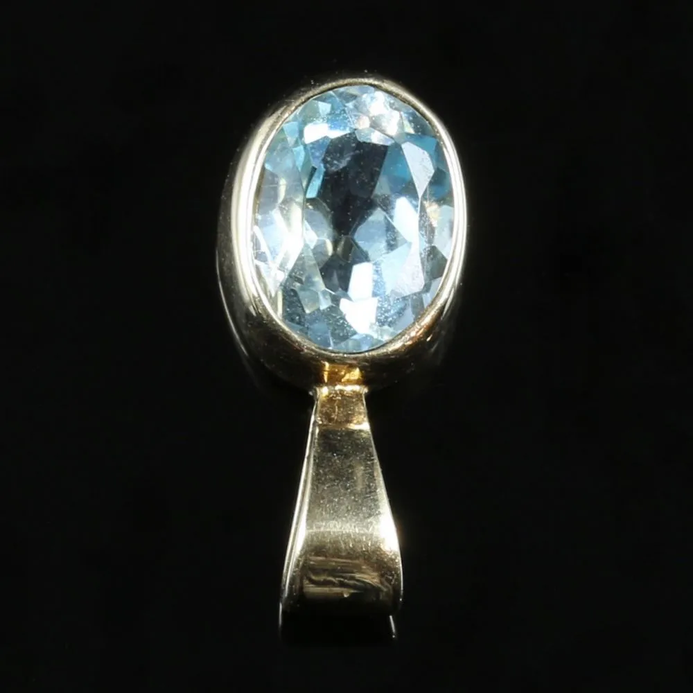 Blue Topaz Pendant 9Ct Gold 1Ct Topaz