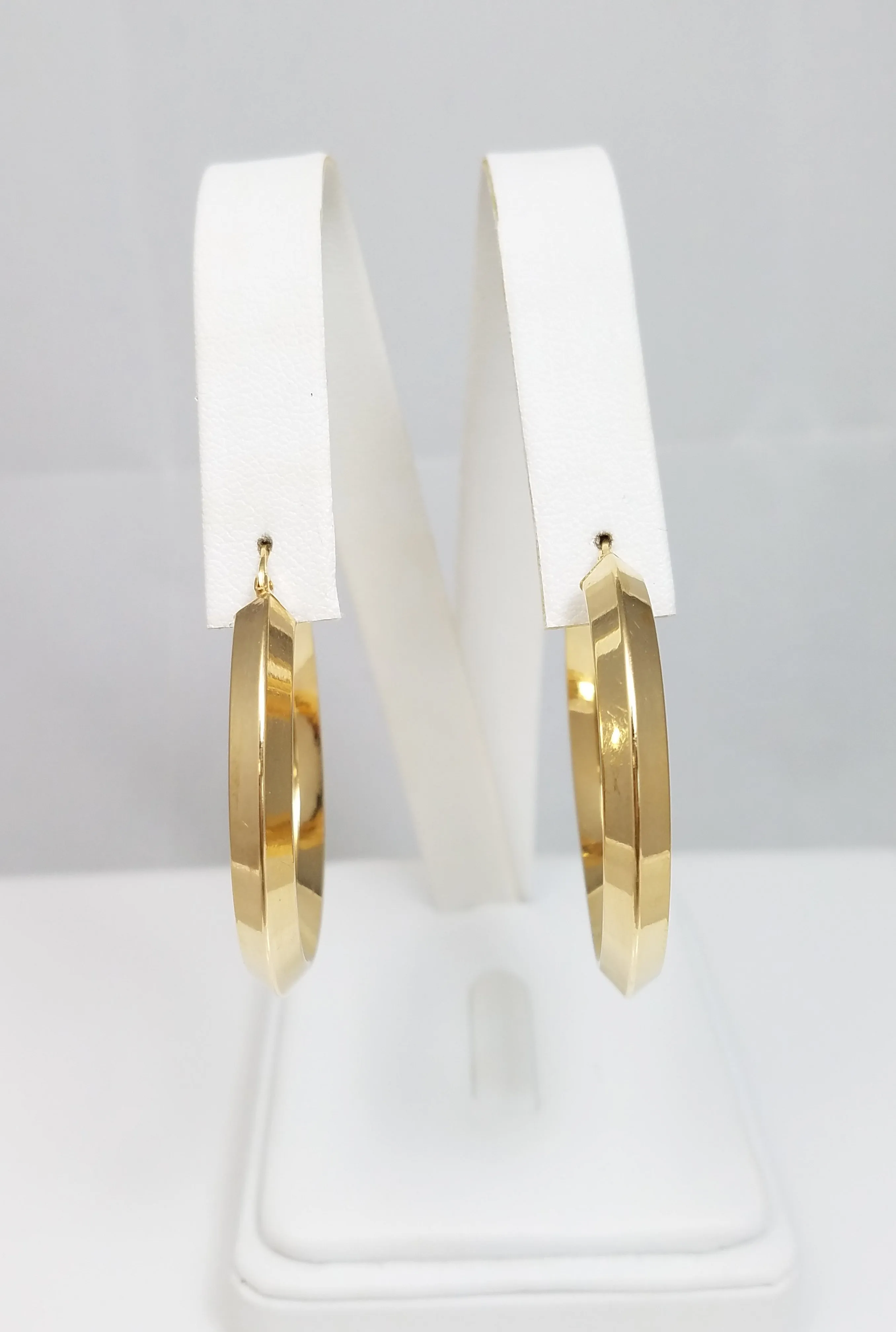 Fashionable 14k Yellow Gold Hollow Hoop Earrings