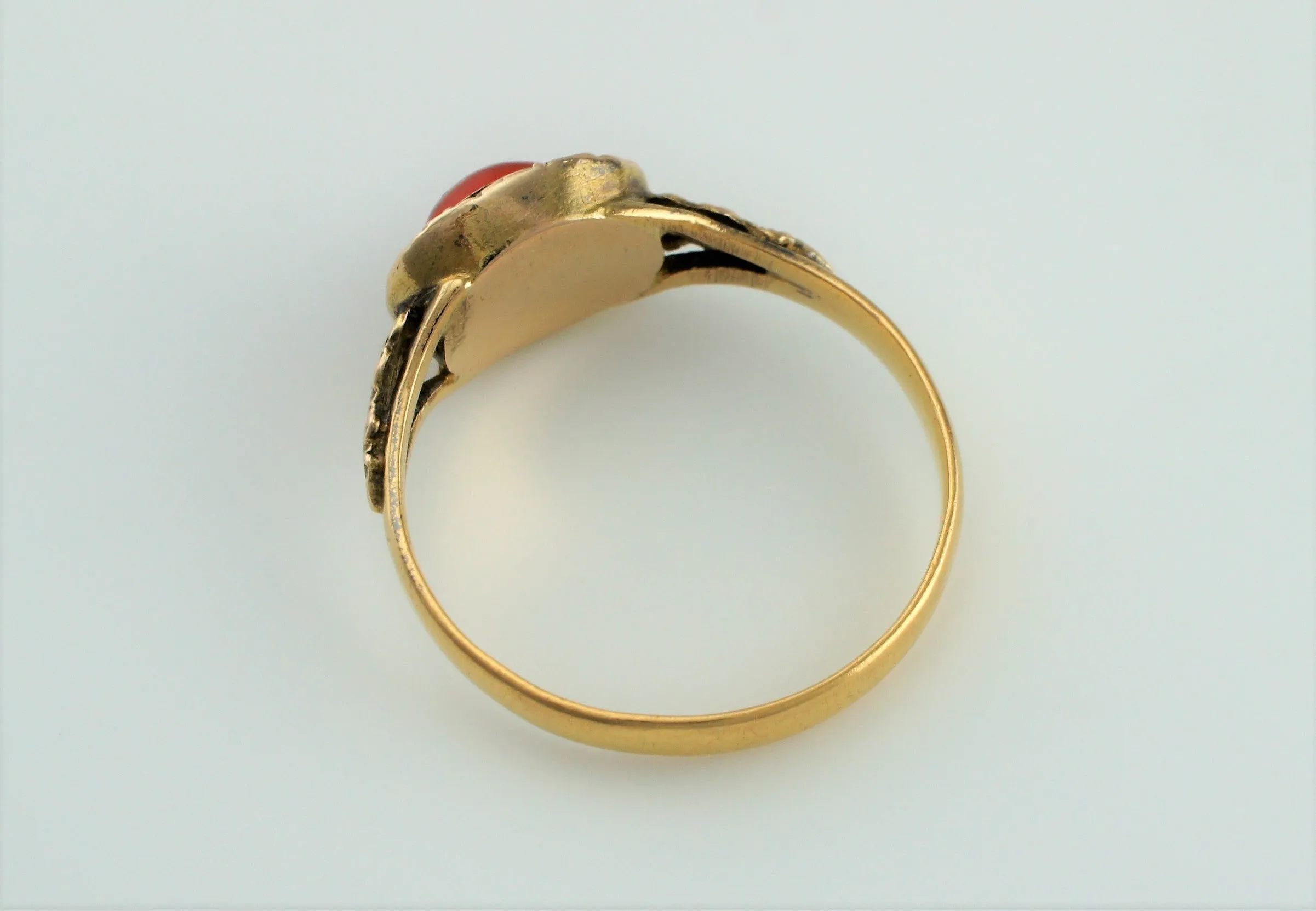 Fine Antique 22ct Yellow Gold & Carnelian Engraved Ring - 1862