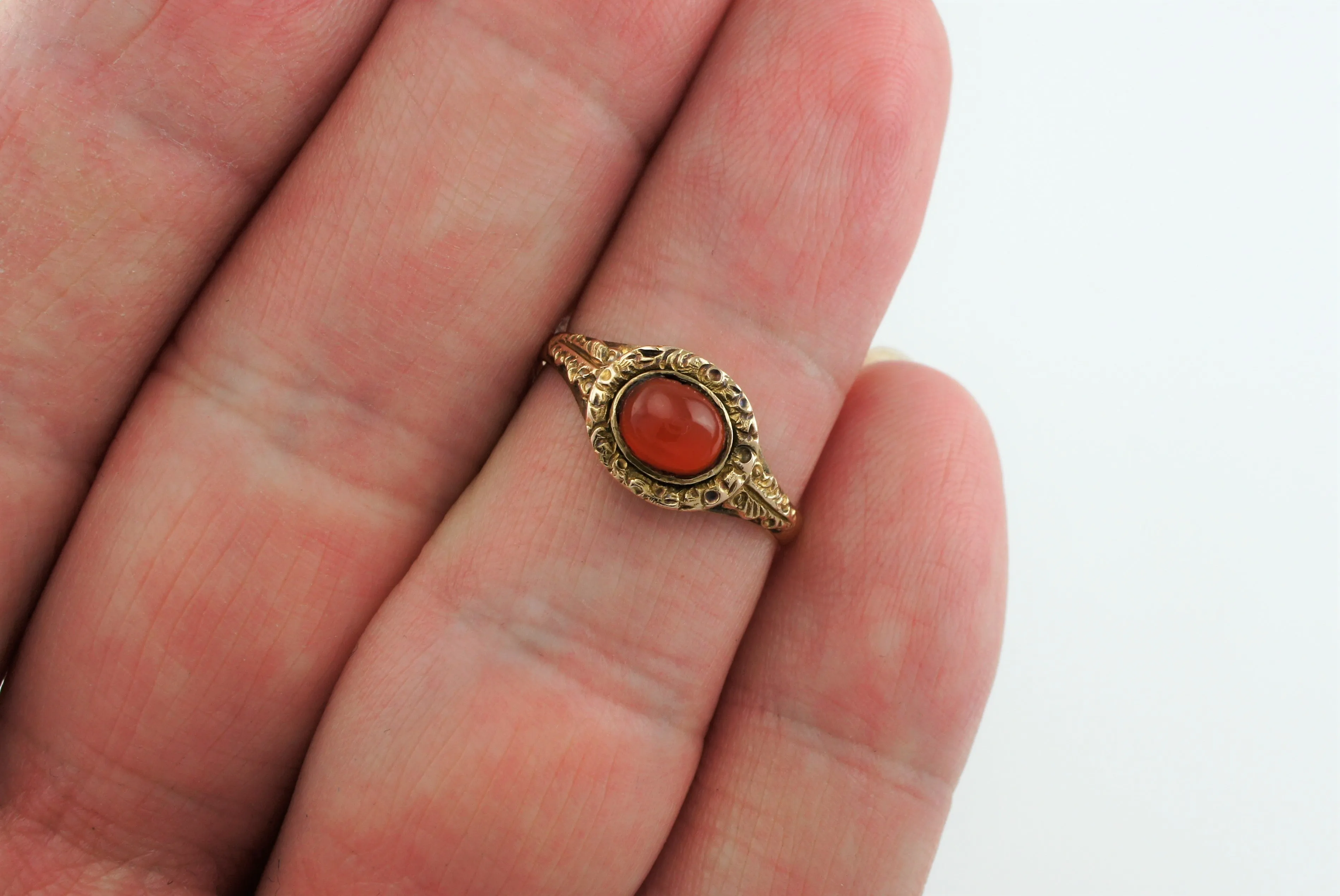 Fine Antique 22ct Yellow Gold & Carnelian Engraved Ring - 1862