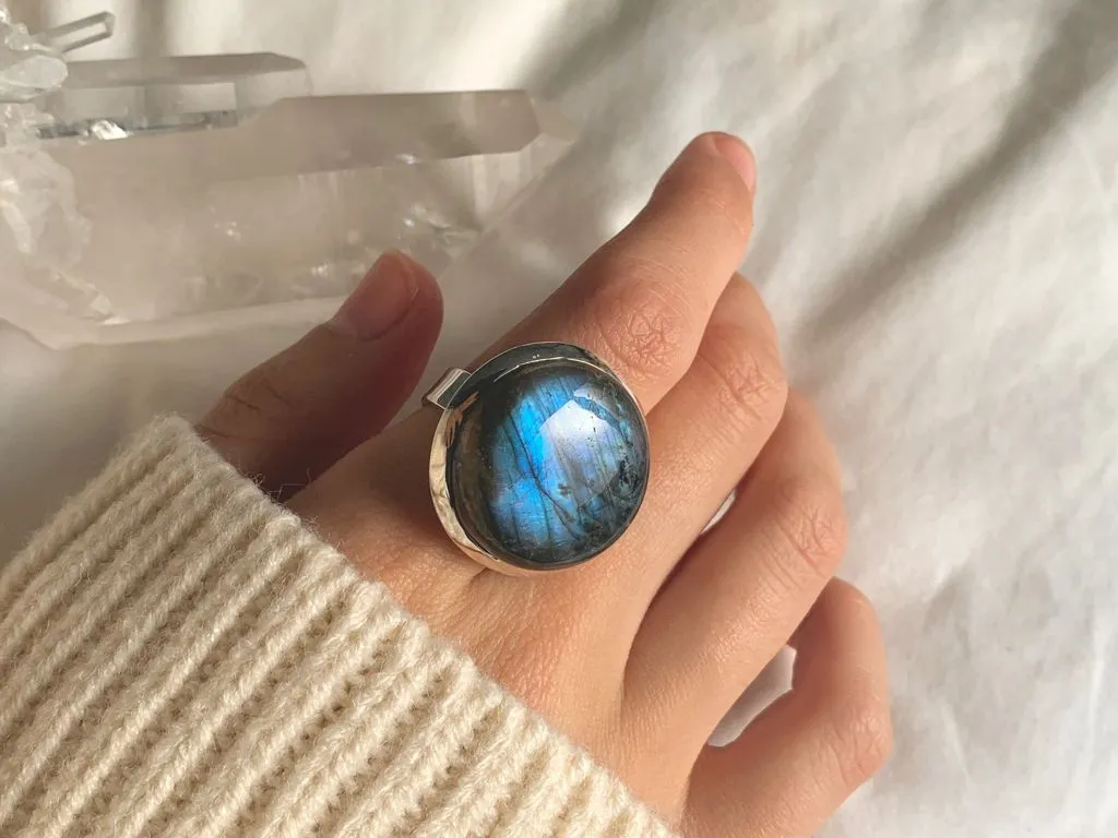 Labradorite Adjustable Naevia Ring - Large Round