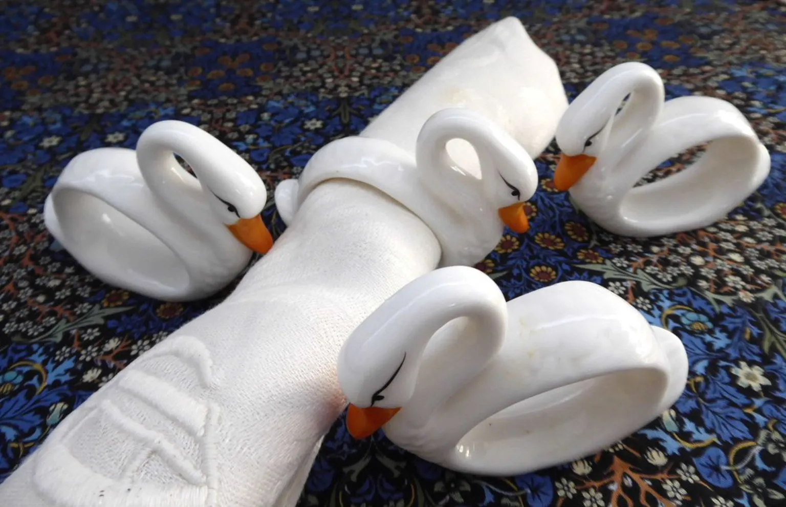 Napkin Rings Set Goose Swan 4 White Hand Painted Ceramic Figural Geese Birds