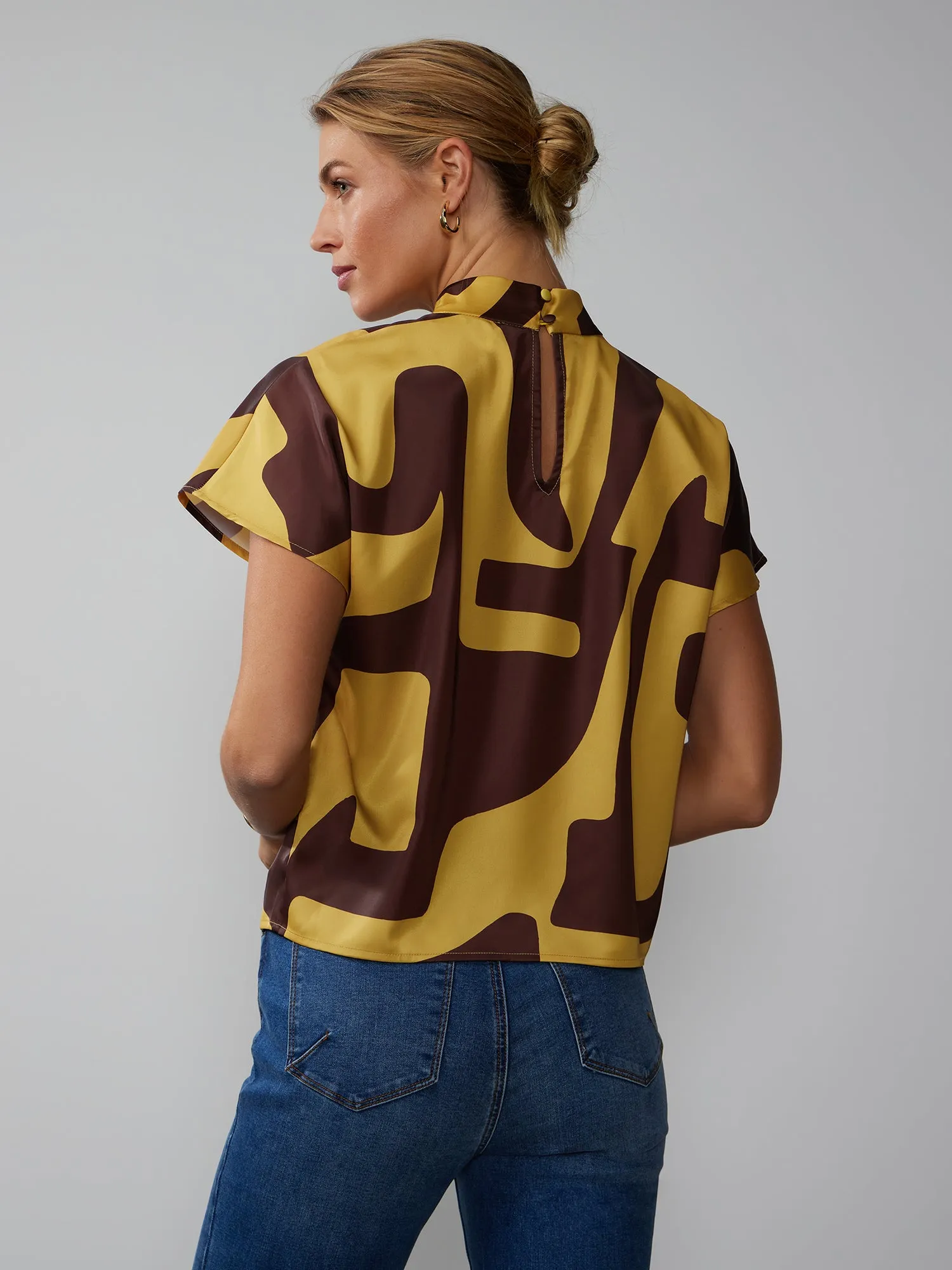 Short Sleeve Geometric Print Mock Neck Top